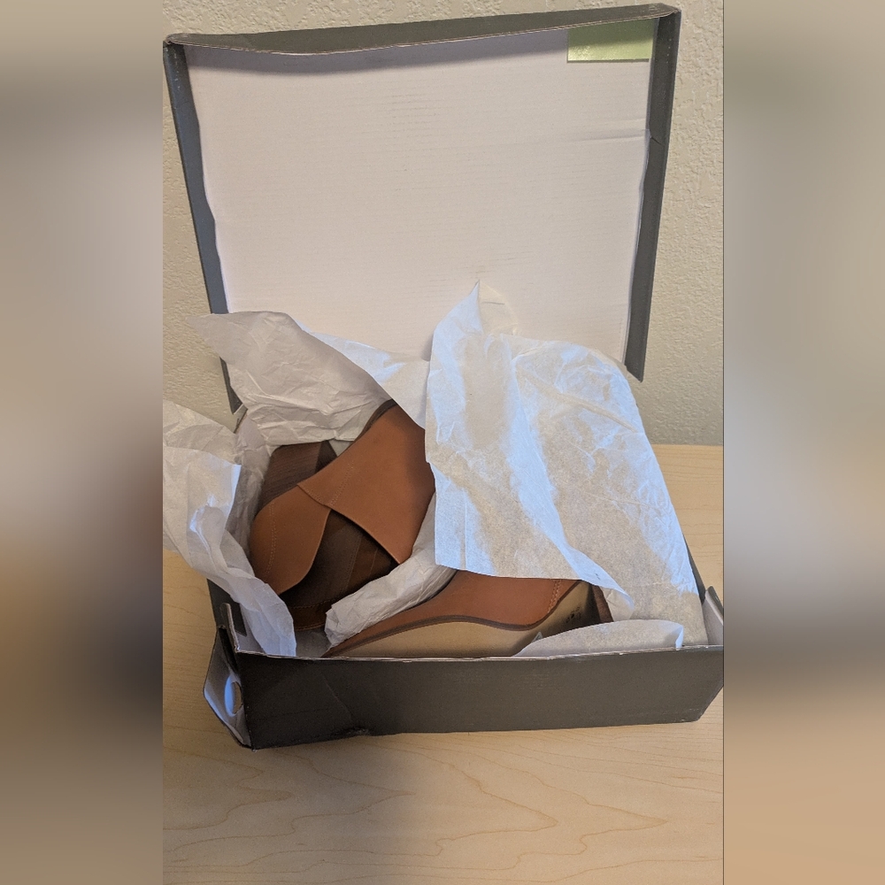 Arezzo Tan Leather Ankle Booties with Pointed Toe - Picture 11 of 12